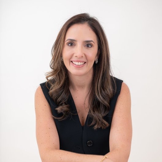 Dra. Camila Adour