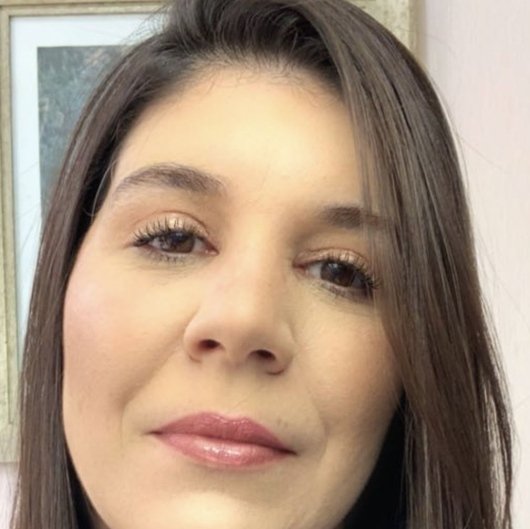 Dra. Paula Silveira