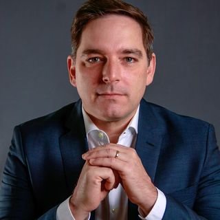 Dr. Rodolfo Mansano