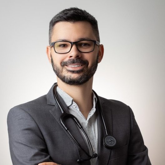 Dr. Danilo Marcio de Oliveira Cardoso