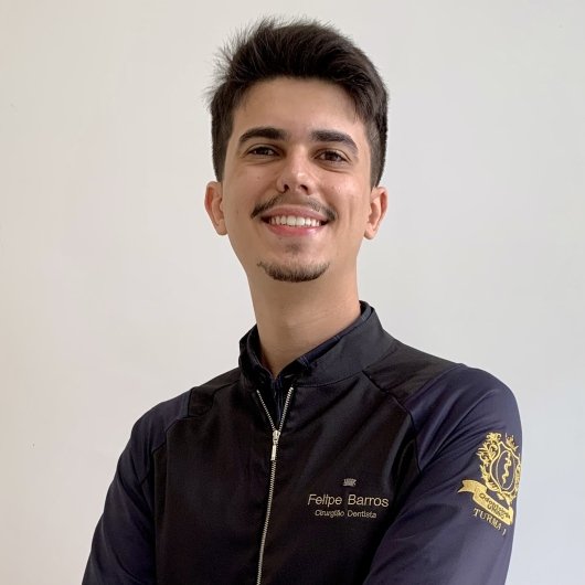 Dr. Felipe Barros
