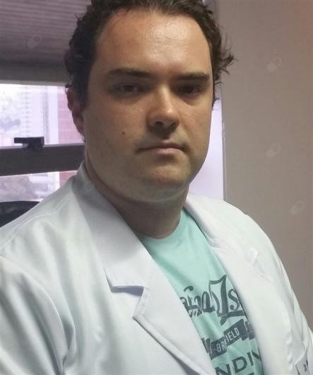 Dr. Breno Oliveira de Barcelos Martins