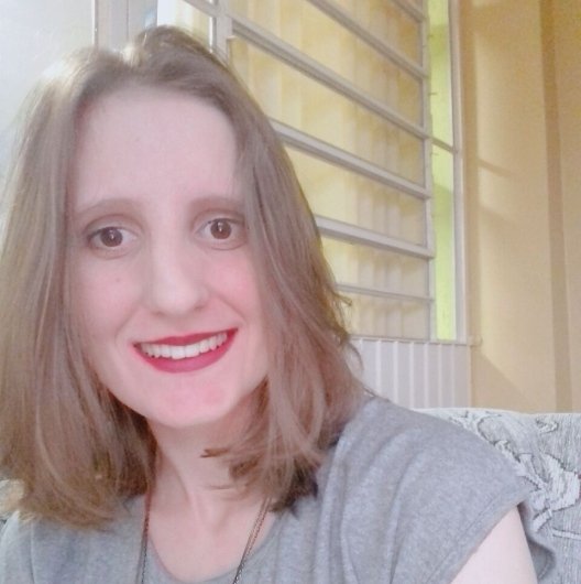 Dra. Tainá Fiabani