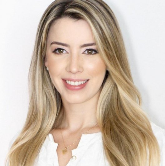 Dra. Thalita Machado Carlesso