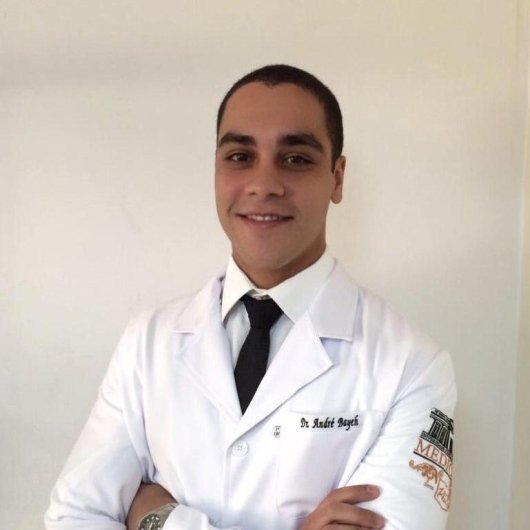 Dr. André Bayeh