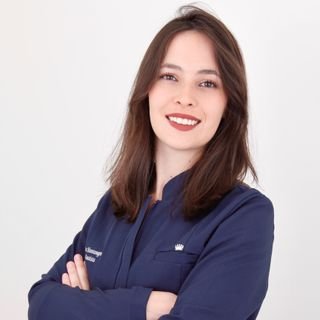 Dra. Clarissa Montenegro