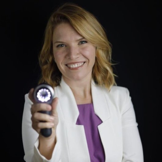 Dra. Luiza Tavares