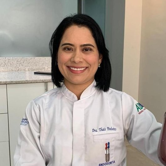 Dra. Thais Pinheiro