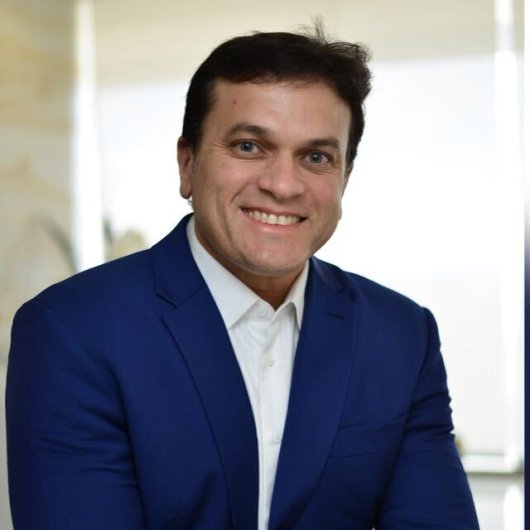 Dr. Adriano Gomes Barbosa