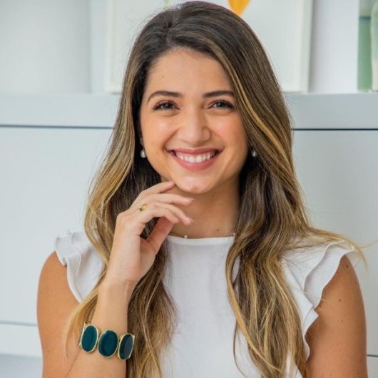 Dra. Laís Gomes