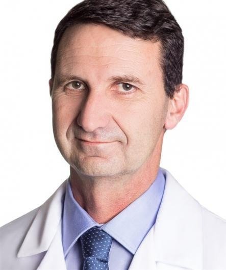 Dr. Renato Bender Castro