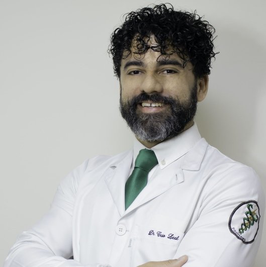 Dr. Caio Leal Roque