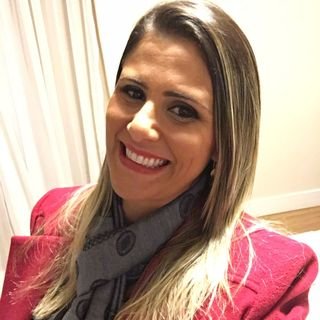 Dra. Roberta Assis