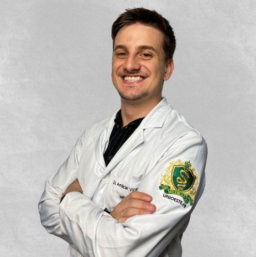 Dr. Amilcar Vicensi