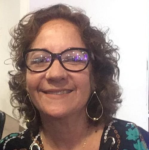 Dra. Carmen Lucia Vasconcelos
