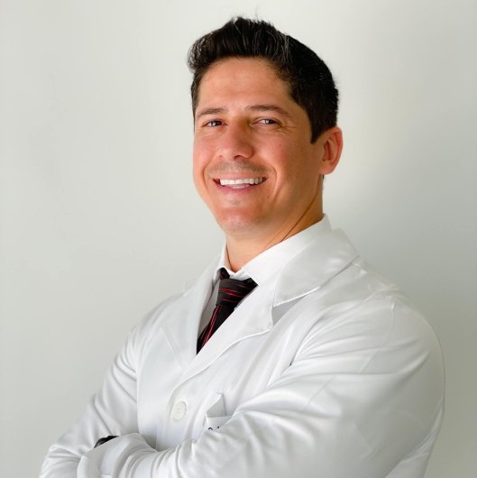 Dr. Vitor G. Nunes de Souza