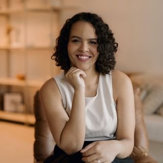 Dra. Aline Silva Nunes