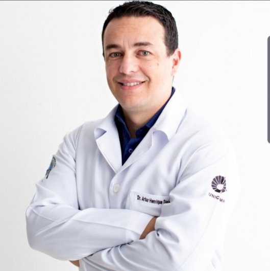 Dr. Artur Costa