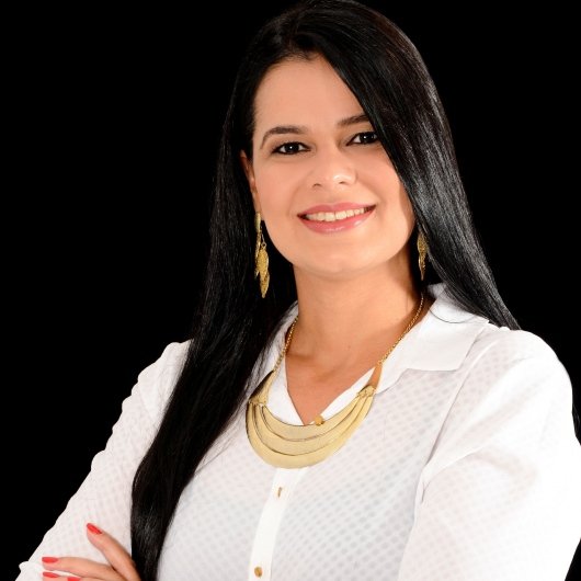 Dra. Idelísia Dourado dos Santos