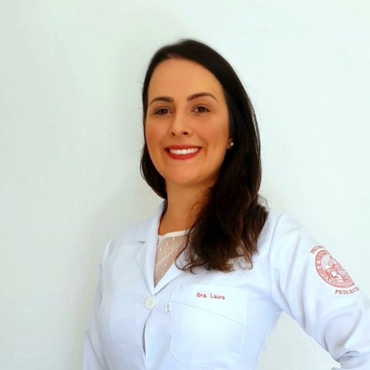 Dra. Laura Nicoletti Loureiro De Almeida