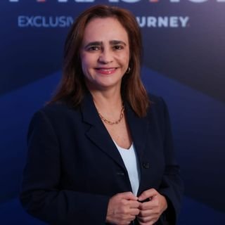 Dra. Lyz Helena Lopes