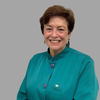Dra. Regina Maria Catucci Gikas