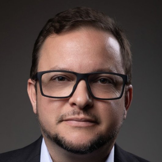 Dr. Roberto Lustosa