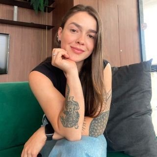 Dr. Paola Viviam