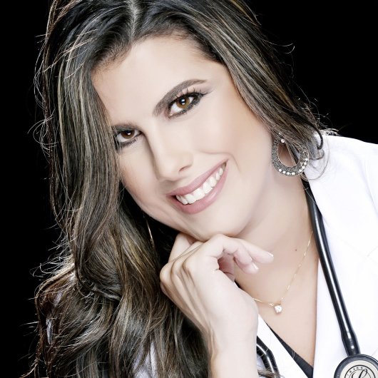 Dra. Mariane Mahias