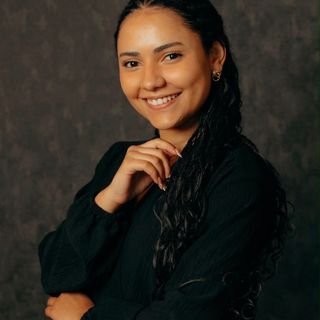Dra. Emely Pereira