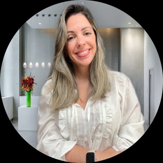 Monique Guimarães