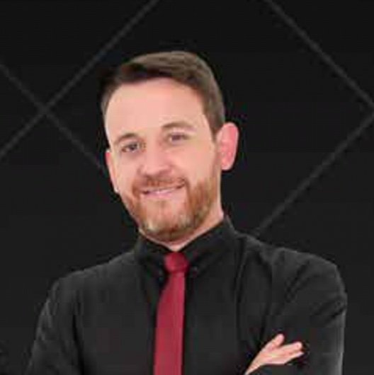 Dr. Vinicius Lustosa