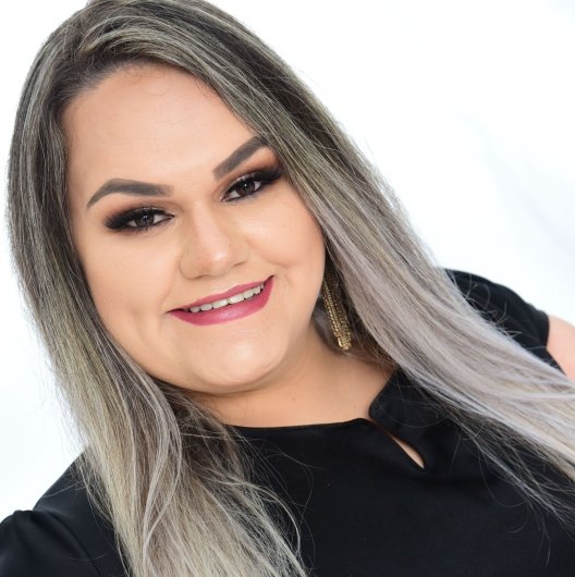 Dra. Etiene Naiara Guerres de Oliveira