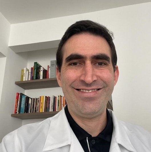 Dr. Daniel Aleixo Tavares