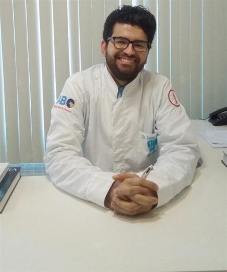 Dr. Lucas Deitos