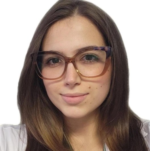Dra. Leticia de Camargo Barros Soares