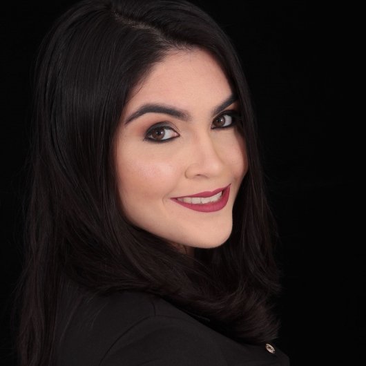 Dra. Viviane Correia de Magalhães