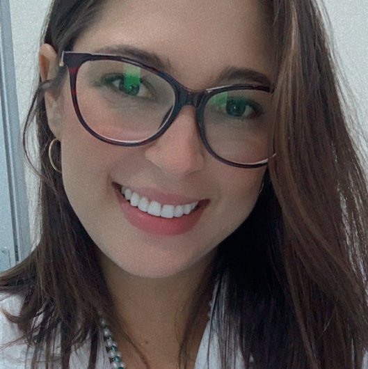 Dra. Lanna Freitas Maciel