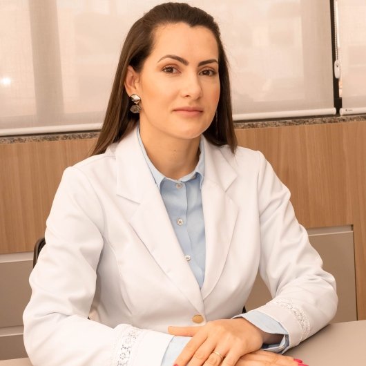 Dra. Mara Cristina Gomes Lode Galoro