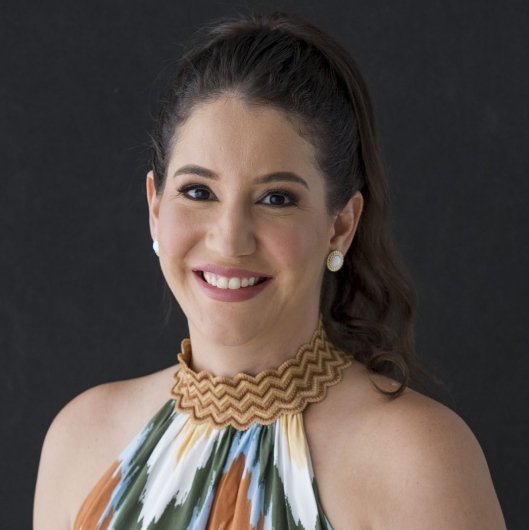 Dra. Adriana Fernandes