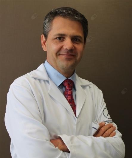 Dr. Arthur Koerich Davila