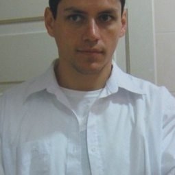 Dr. Matheus Algarve