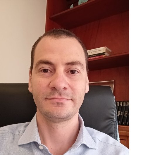 Dr. Henrique Lucas Pereira