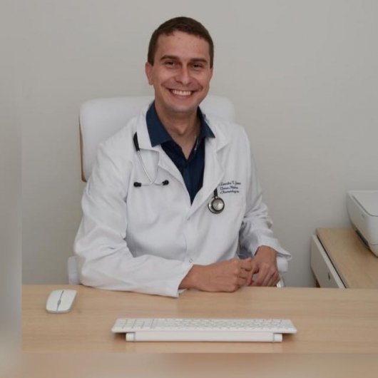 Dr. Leandro Teixeira Gomes