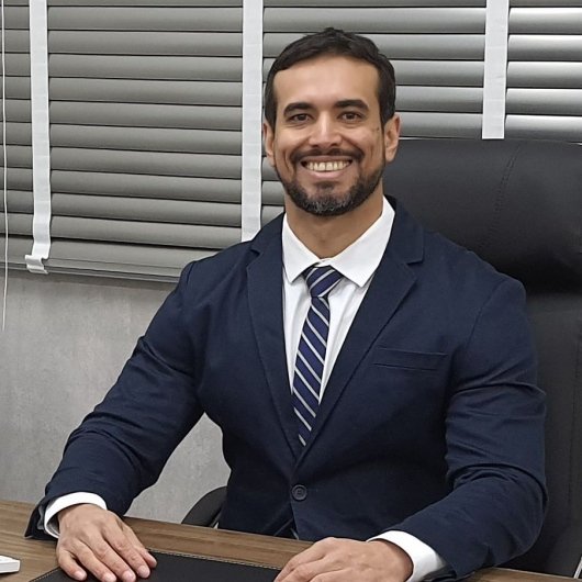 Dr. Fabrício Queiroz da Silva