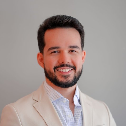 Dr. Viny Brito