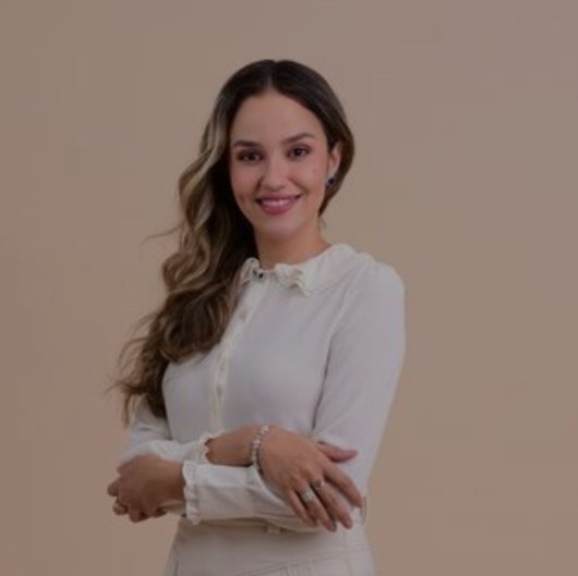 Dra. Lorena Machado Carneiro