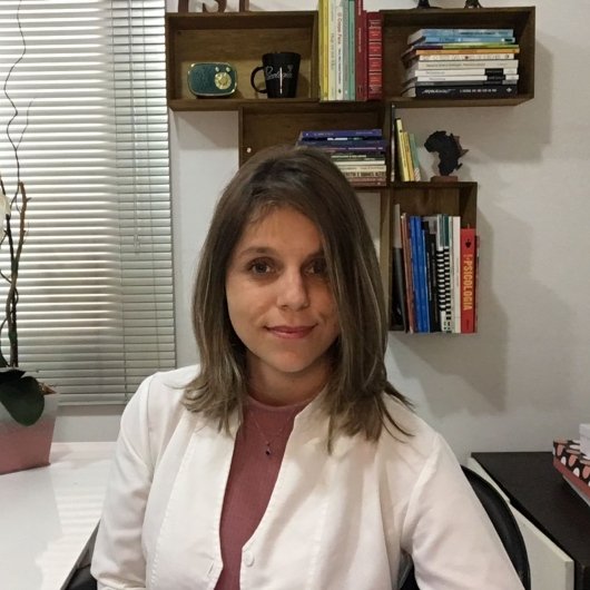 Kenia M. Fernandes Honório