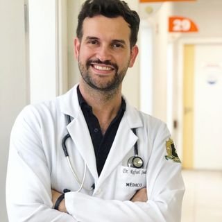 Dr. Rafael Smaik
