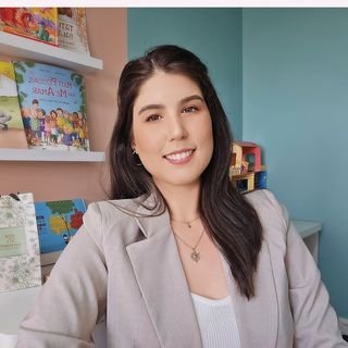Dra. Heloí Fernandes
